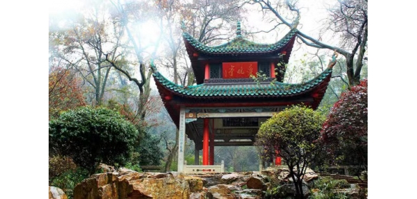 岳麓區(qū)麓山才苑采購(gòu)美天垃圾桶